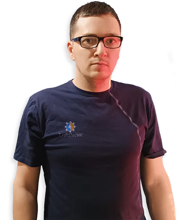 Электрик на объекте